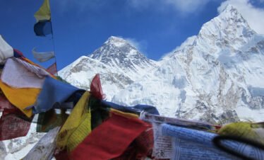 everest trek